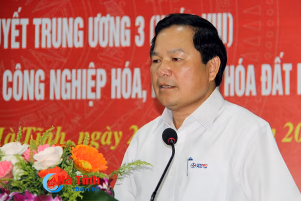 khach quan dan chu trong quy hoach luan chuyen bo nhiem can bo