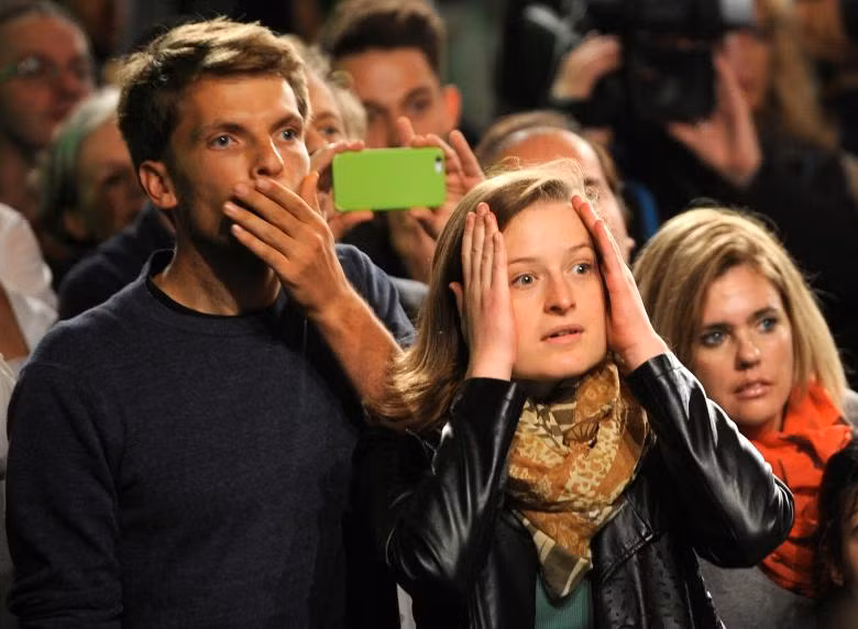 photo vui buon sau ket qua tong tuyen cu lien bang tai duc