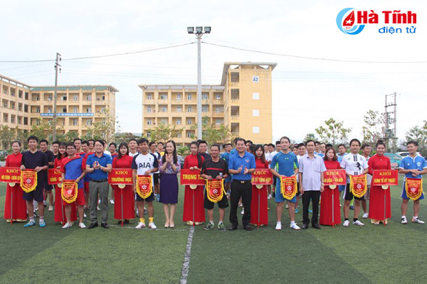 khoi kinh te ky thuat vo dich giai bong da can bo doan khoi ccq tinh