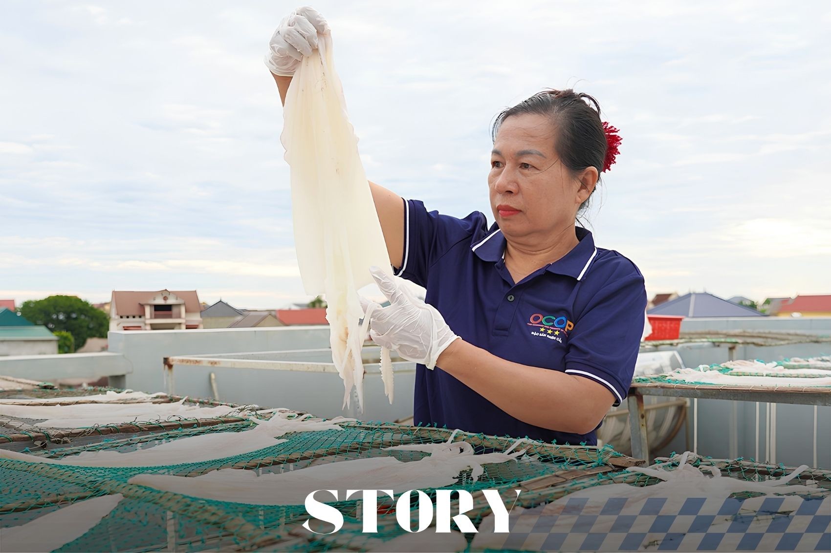 Tôi gói nắng vàng vào từng thớ mực Thiên Cầm