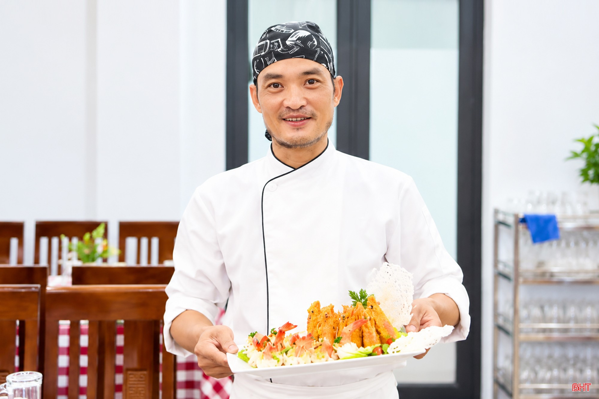 bqbht_br_dau-bep-gioi-thieu-mon-hai-san-hap-dan.jpg