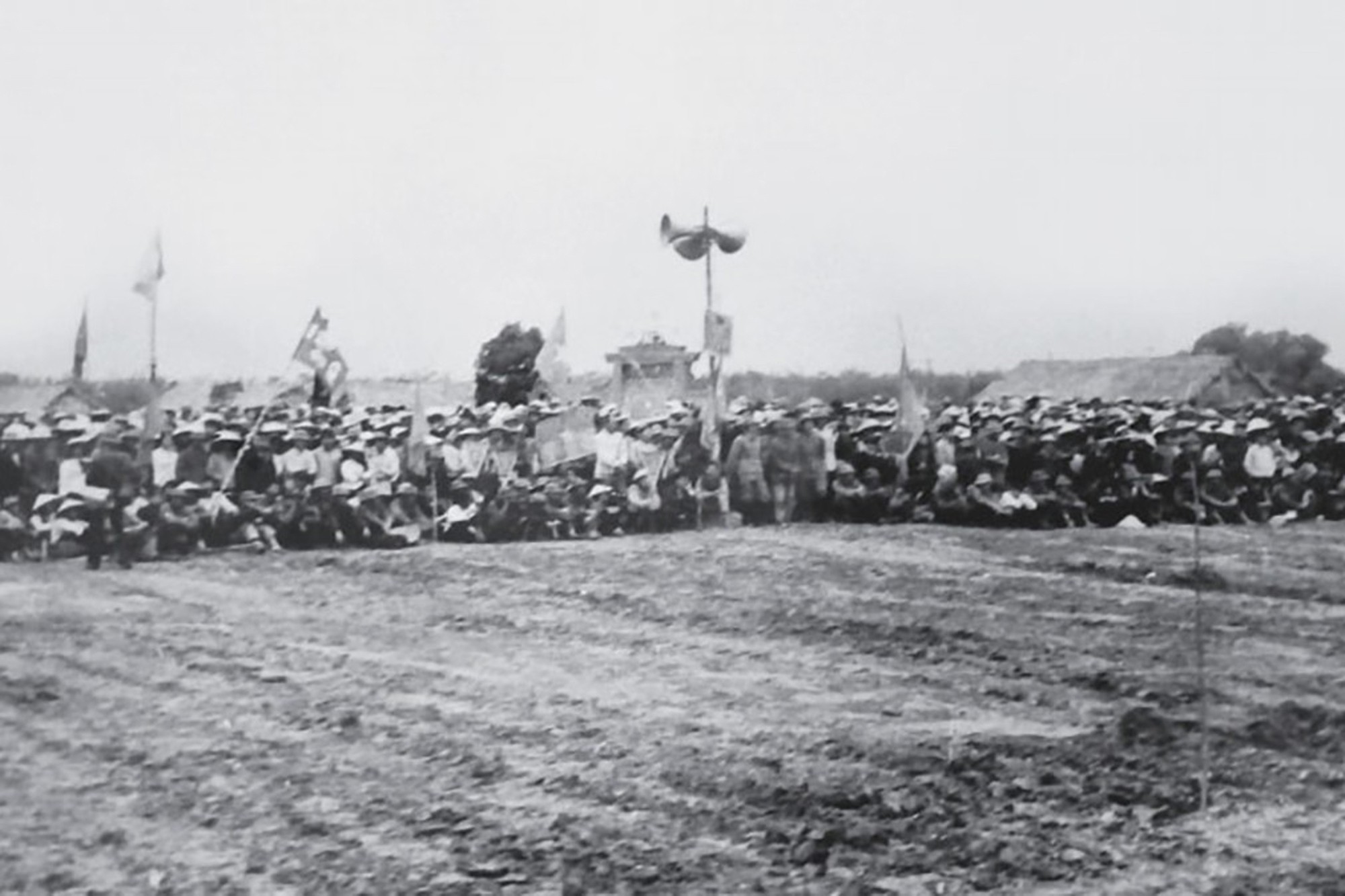 mit-tinh-khoi-cong-xay-dung-ho-ke-go-1239.jpg
