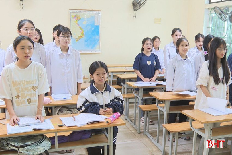 Dù có sự khác biệt về hình thể, Thu Hà vẫn luôn được bạn bè yêu mến và khâm phục vì nghị lực và ý chí vươn lên trong học tập bqbht_br_1.jpg