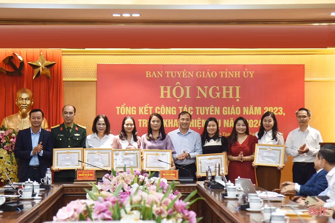 Tăng cường công tác nắm bắt dư luận xã hội, định hướng báo chí