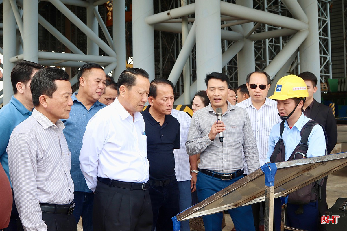 Đoàn tìm hiểu về cảng nước sâu Sơn Dương của Formosa Hà Tĩnh. bqbht_br_img-2279-copy.jpg