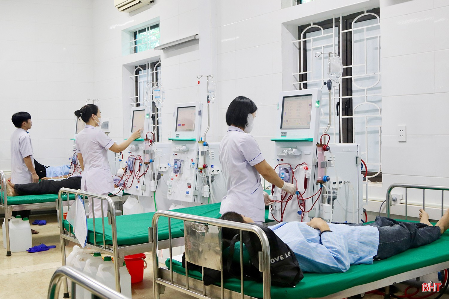 Niềm vui của bệnh nhân chính là niềm động lực to lớn để mỗi điều dưỡng, bác sĩ không ngừng cố gắng trau dồi chuyên môn. bqbht_br_img-5958-copy.jpg