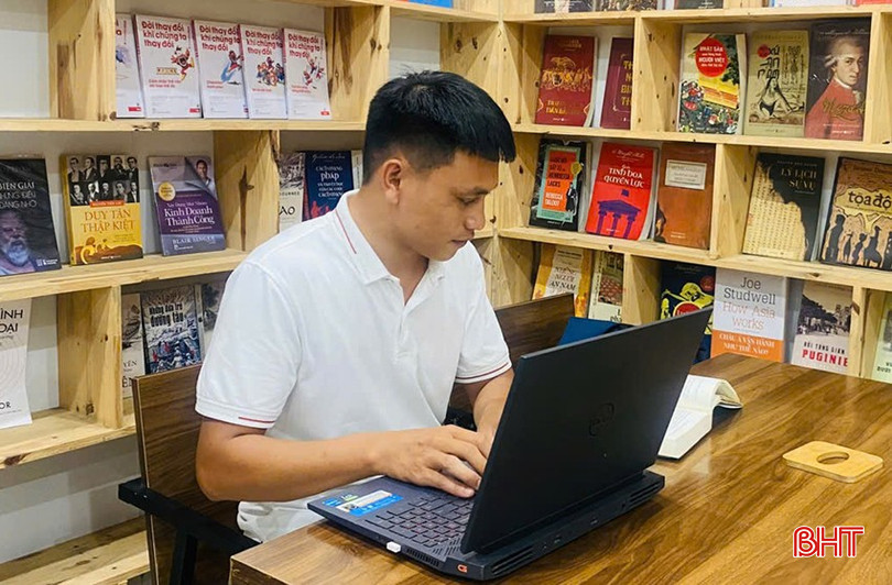 Nguyễn Viết Quân là sinh viên đầu tiên tại Trường Đại học Hà Tĩnh có đề tài được đăng trên tạp chí quốc tế Optimization. bqbht_br_z6771249235586-dba97f8c310f0a09dc3312ef57801181.jpg
