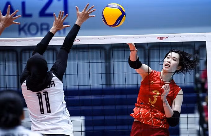 Trần Thị Thanh Thúy và đồng đội có chiến thắng dễ dàng 3-0 trước Indonesia ở trận ra quân SEA V-League 2025, chiều 1/8 tại Nhà thi đấu Nakhon Ratchasima (Thái Lan). Ảnh: SMM Volleyball