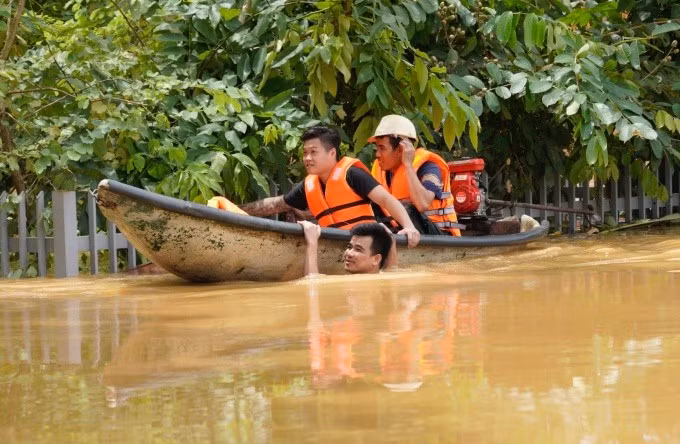 Ngập ở Thái Nguyên sau bão Yagi. Ảnh: Nguyễn Đông