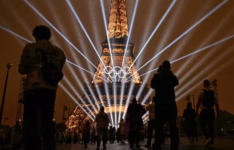 Paris chuẩn bị bước vào lễ bế mạc Olympic 2024 (Ảnh: Getty).
