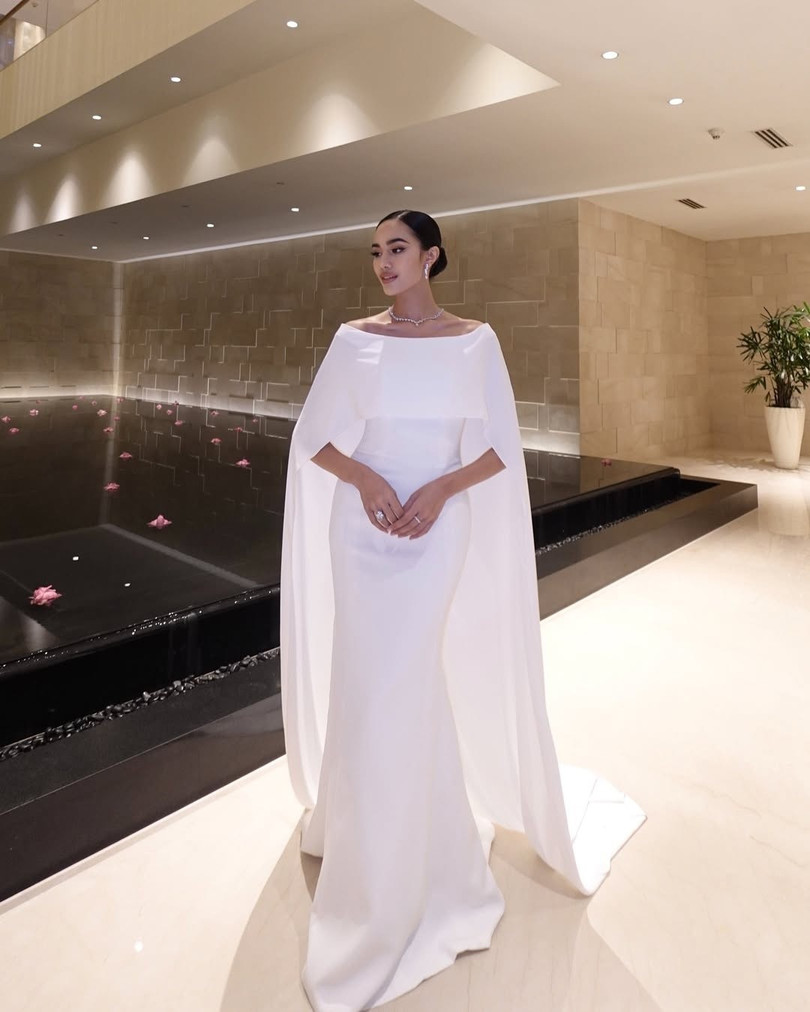 Trong phần thi ứng xử mang tính quyết định, Opal Suchata Chuangsri nhận câu hỏi bản thân học được điều gì về sự thật và trách nhiệm trong cách truyền tải thông điệp hiện nay. Đại diện Thái Lan tự tin trả lời: “Tôi học được ở Hoa hậu Thế giới là trách nhiệm. Tôi cùng các thí sinh giúp nhau trở thành phiên bản tốt nhất. Bất kể bạn đến từ đâu, làm gì, thời gian nào… đều có những người ngưỡng mộ. Đó có thể là người thân của bạn, những người dẫn dắt bạn đến với vai trò, trách nhiệm lớn hơn. Tôi đang đi theo con đường đó&quot;.