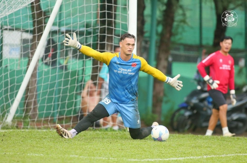 Patrik Lê Giang đang được đẩy nhanh quá trình xin quốc tịch (Ảnh: Công an TPHCM FC)