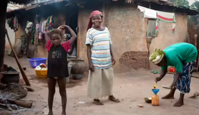 Người dân ở làng Ubang, Nigeria. Ảnh: Times of India Người dân ở làng Ubang, Nigeria. Ảnh: Times of India
