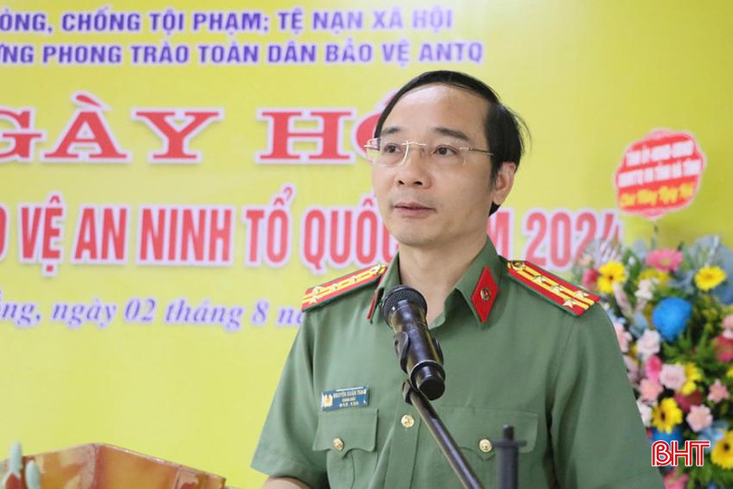 Đại tá Nguyễn Xuân Thao, Giám đốc Công an tỉnh phát biểu tại ngày hội. Đại tá nguyễn Xuân Thao, GĐ CAT phát biểu tại ngày hội.jpg