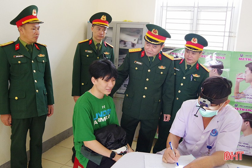 Đoàn công tác kiểm tra công tác khám tuyển NVQS tại huyện Thạch Hà. bqbht_br_a1-5.jpg