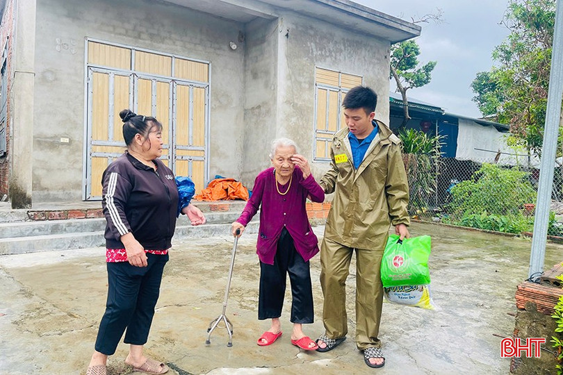Đến nay, phường Trần Phú đã sơ tán 50 hộ dân đến nơi an toàn. bqbht_br_di-d.jpg