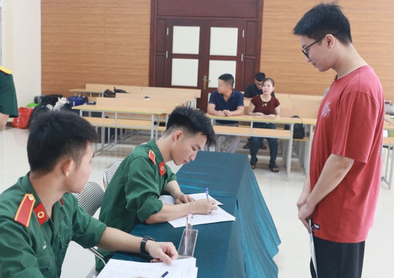 Học viện Quân y tiếp nhận học viên trúng tuyển hệ quân sự và dân sự năm 2025. Ảnh: QĐ