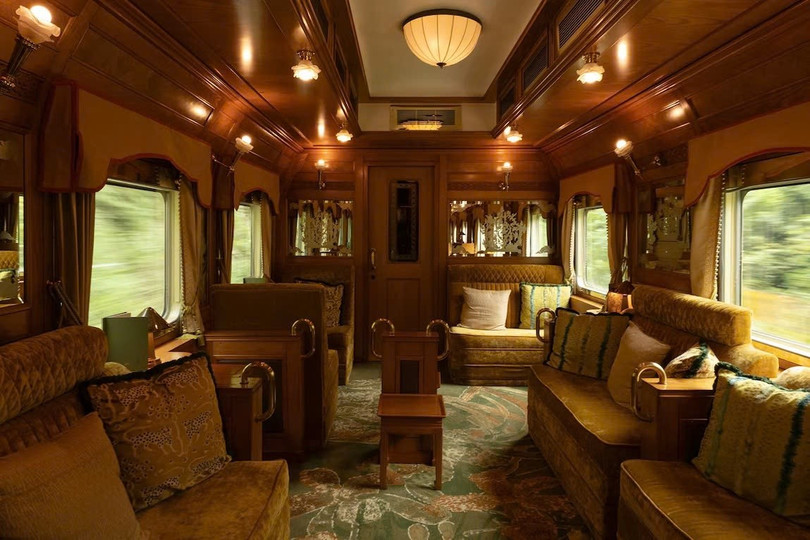 Sau bốn năm tạm dừng do đại dịch, Eastern &amp; Oriental Express , do công ty tàu hỏa hạng sang Belmond điều hành, đã hoạt động trở lại vào năm 2024 với diện mạo mới đầy quyến rũ. Chuyến đi sẽ ghé thăm công viên quốc gia Taman Negara (Pahang, Malaysia), nơi du khách có thể tìm hiểu về loài hổ Mã Lai đang bị đe dọa tuyệt chủng và tham gia lớp học chụp ảnh động vật hoang dã. Ảnh: Nicolas Quiniou, Belmond.