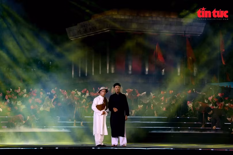 Chương trình được dàn dựng công phu, kết hợp độc đáo giữa tư liệu lịch sử, hoạt cảnh và các tiết mục âm nhạc trình diễn hiện đại, truyền cảm hứng mạnh mẽ đến hàng triệu người dân Việt Nam.