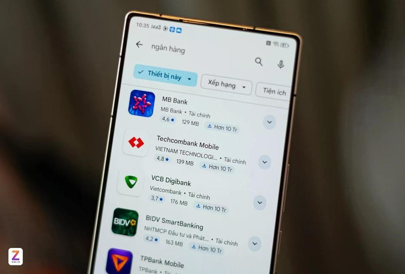 App ngân hàng phải tự động dừng nếu phát hiện dấu hiệu gian lận, can thiệp trái phép. Ảnh: Xuân Sang.