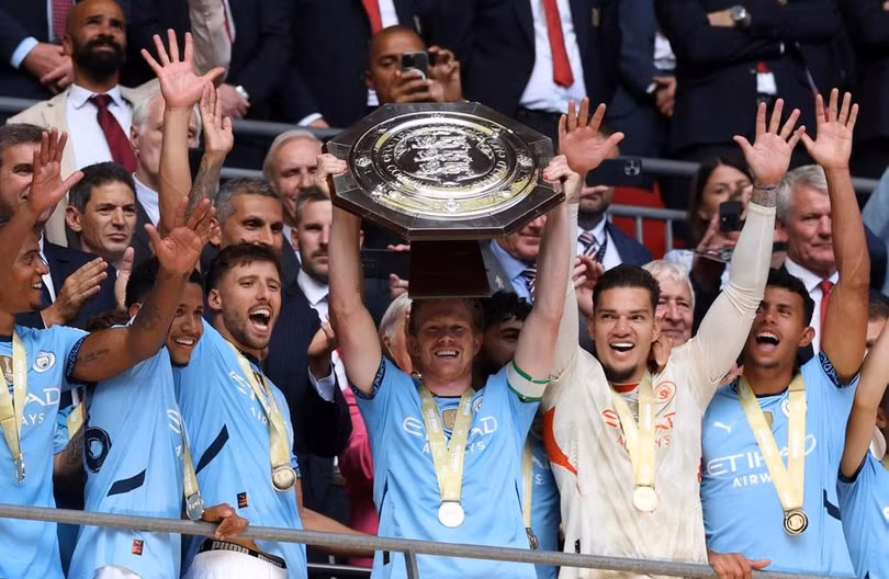 Man City vô địch Siêu cúp Anh 2024/25.