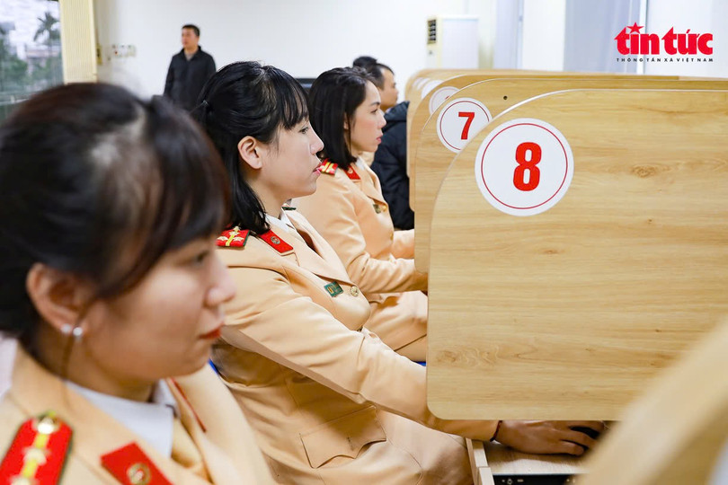 Cục Cảnh sát giao thông, Bộ Công an chính thức áp dụng bộ đề lý thuyết mới trong kỳ thi sát hạch cấp Giấy phép lái xe cơ giới đường bộ trên toàn quốc.