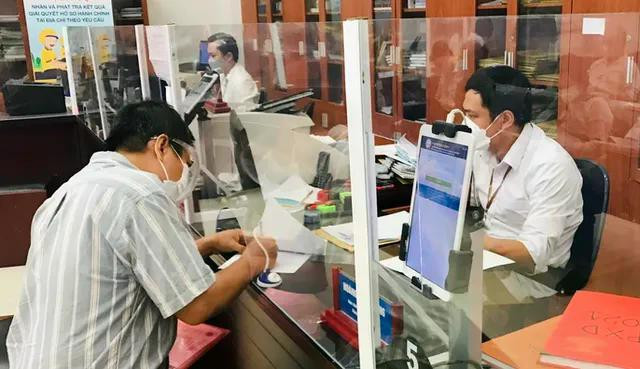Đối với các chức danh nghề nghiệp theo quy định của pháp luật do cấp trên của người đứng đầu đơn vị sự nghiệp công lập bổ nhiệm Đối với các chức danh nghề nghiệp theo quy định của pháp luật do cấp trên của người đứng đầu đơn vị sự nghiệp công lập bổ nhiệm