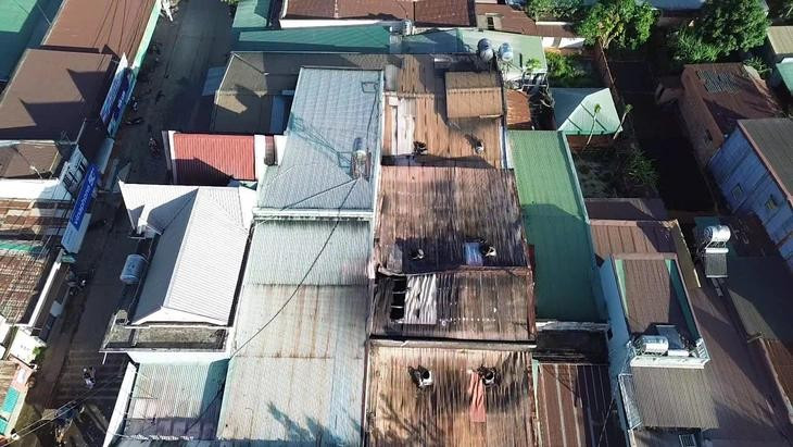 Hiện trường vụ cháy nhìn từ trên cao - Ảnh: MINH PHƯƠNG