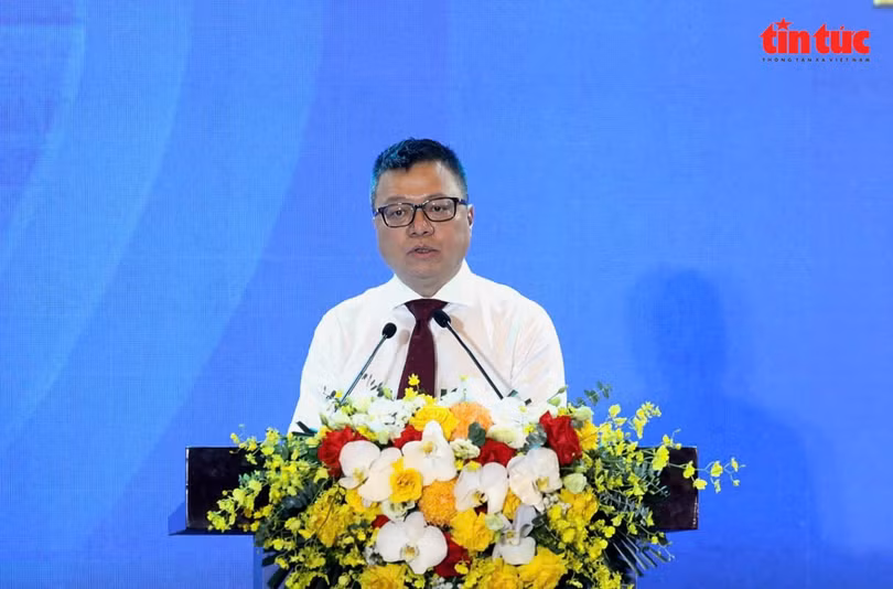 Chủ tịch Hội Nhà báo Việt Nam, Tổng biên tập báo Nhân dân Lê Quốc Minh, phát biểu.