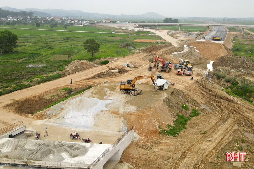 Thi công cao tốc Bắc - Nam phía Đông đoạn qua Hà Tĩnh. bqbht_br_cao-toc-111.jpg