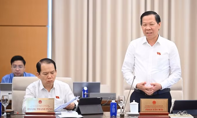 Chủ nhiệm Ủy ban Kinh tế - Tài chính Phan Văn Mãi phát biểu. Ảnh: Cổng TTĐT Quốc hội