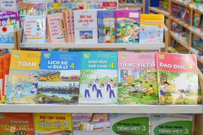 Sách giáo khoa "Kết nối tri thức với cuộc sống". Ảnh: Hoàng Giang