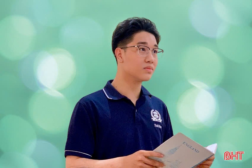 Em Nguyễn Thái Bảo - học sinh lớp 12A1, Trường THPT Vũ Quang vừa xuất sắc đạt IELTS 8.5. bqbht_br_z6042782061413-afed3a2f40c1027bf646a32e05067eef.jpg