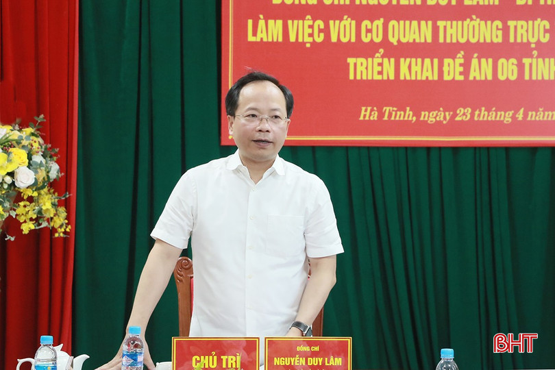 Bí thư Tỉnh ủy Nguyễn Duy Lâm phát biểu chỉ đạo tại cuộc làm việc. bqbht_br_4-1.jpg