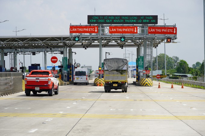 Trạm thu phí cao tốc Trung Lương Mỹ Thuận, tháng 11/2023. Ảnh: Hoàng Nam Trạm thu phí cao tốc Trung Lương Mỹ Thuận, tháng 11/2023. Ảnh: Hoàng Nam