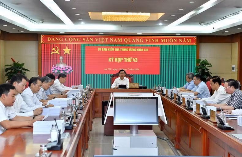 Quang cảnh Kỳ họp thứ 43 của Ủy ban Kiểm tra Trung ương.
