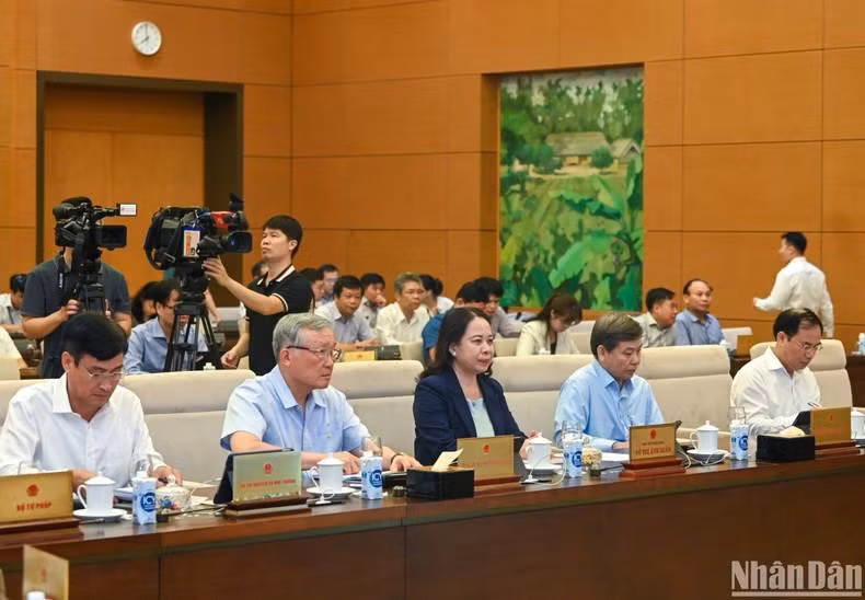 Các đại biểu dự phiên họp. (Ảnh: DUY LINH)