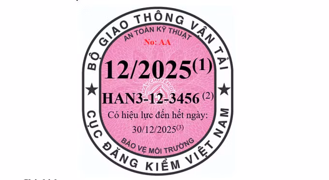 Tem màu tím hồng dùng cho xe máy chuyên dùng. Ảnh: Bộ GTVT