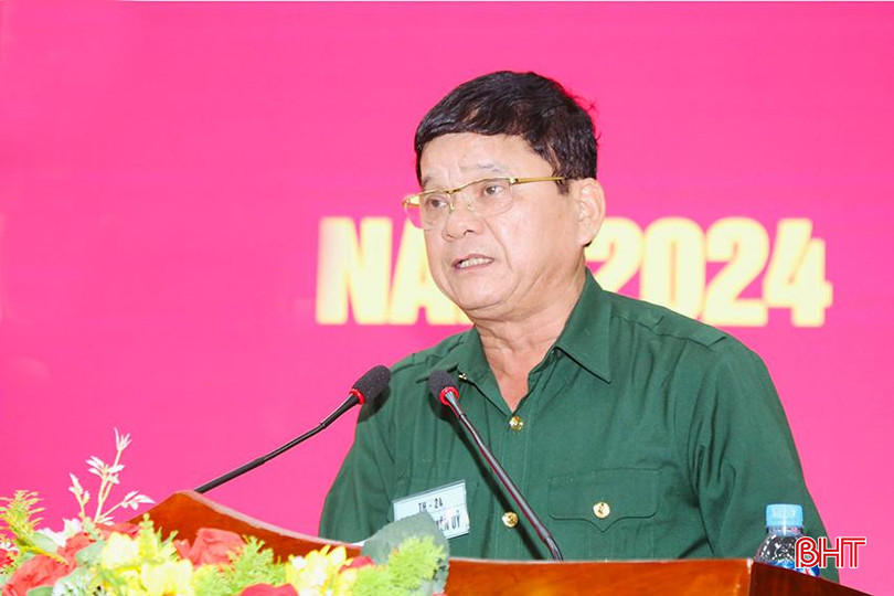 Phó Bí thư Thường trực Huyện ủy Thạch Hà Nguyễn Văn Thắng cảm ơn phát biểu chỉ đạo của lãnh đạo Bộ CHQS tỉnh và nhấn mạnh các nhiệm vụ trọng tâm cần thực hiện thời gian tới. z5733798662197_06ca7f427986a6c3ea36c1cbc2c67fd9.jpg