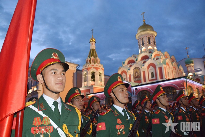 Chuẩn bị cho buổi sơ duyệt.