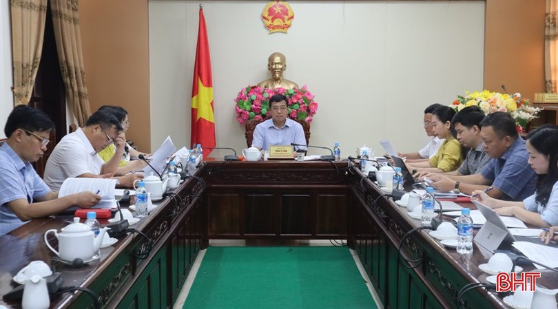 Thường trực HĐND tỉnh Hà Tĩnh tổ chức cuộc họp để soát xét công tác chuẩn bị nội dung Kỳ họp thứ 30 (kỳ họp thường lệ giữa năm 2025) của HĐND tỉnh khóa XVIII. lnmha.jpg