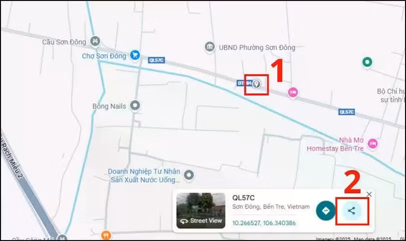 Trên bản đồ, nhấp vào biểu tượng màu xanh đại diện cho vị trí của bạn, sau đó chọn Chia sẻ.