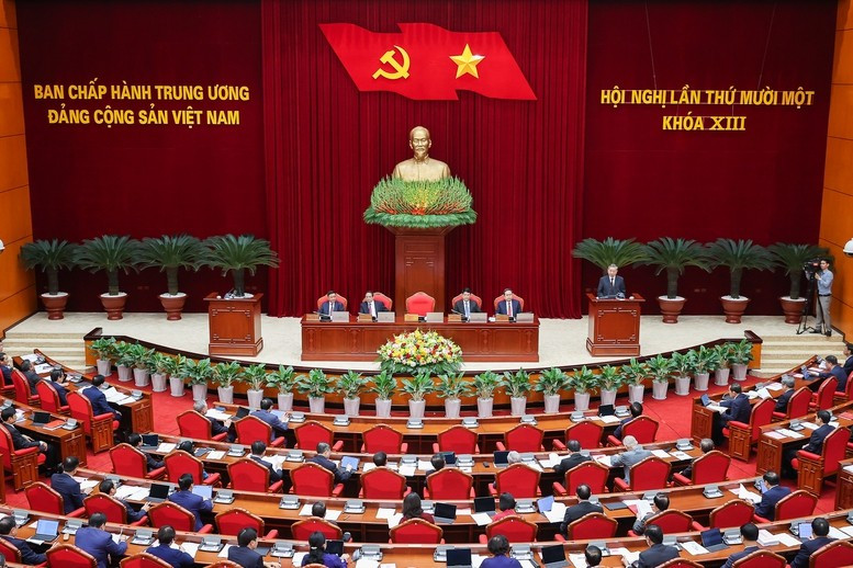 Sau Hội nghị Trung ương 11 khóa XIII, Bộ Chính trị, Ban Bí thư đã ban hành một số Kết luận chỉ đạo nhiệm vụ xây dựng tổ chức, hoạt động của đơn vị hành chính 2 cấp bảo đảm thông suốt, hiệu quả. Sau Hội nghị Trung ương 11 khóa XIII, Bộ Chính trị, Ban Bí thư đã ban hành một số Kết luận chỉ đạo nhiệm vụ xây dựng tổ chức, hoạt động của đơn vị hành chính 2 cấp bảo đảm thông suốt, hiệu quả.