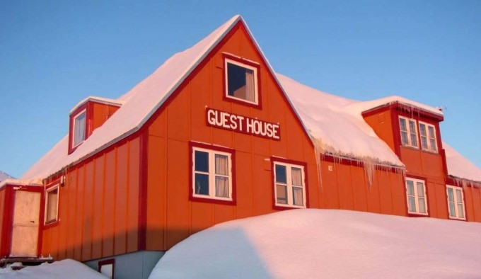Nhà khách ở Ittoqqortoormiit, cũng là cơ sở lưu trú phục vụ khách du lịch duy nhất tại thị trấn. Ảnh: Visit Greenland