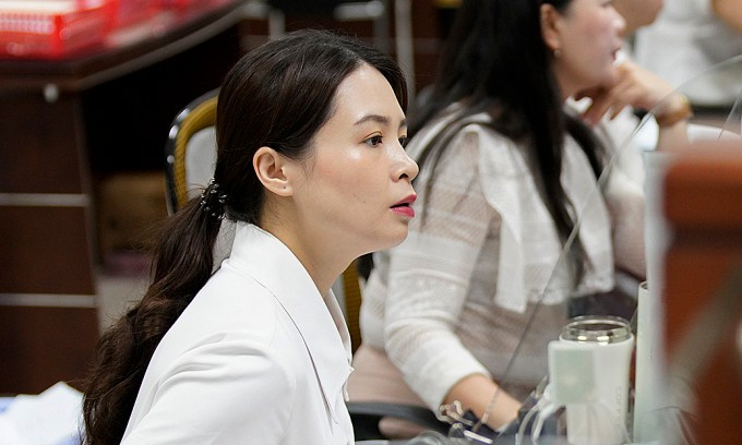 Công chức làm việc tại Trung tâm hành chính TP Đà Nẵng, tháng 5/2025. Ảnh: Nguyễn Đông Công chức làm việc tại Trung tâm hành chính TP Đà Nẵng, tháng 5/2025. Ảnh: Nguyễn Đông