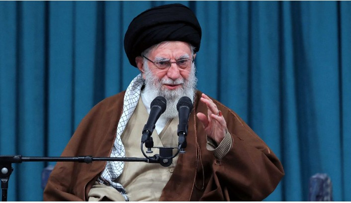 Nhà lãnh đạo tối cao Iran Ali Khamenei phát biểu trong một cuộc họp ở Tehran. (Ảnh: Reuters) Nhà lãnh đạo tối cao Iran Ali Khamenei phát biểu trong một cuộc họp ở Tehran. (Ảnh: Reuters)