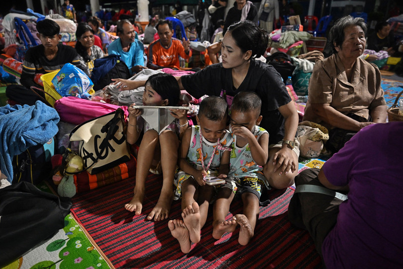 Những người dân Thái Lan sơ tán tại một địa điểm ở tỉnh Si Sa Ket ngày 26/7. Ảnh: AFP Những người dân Thái Lan sơ tán tại một địa điểm ở tỉnh Si Sa Ket ngày 26/7. Ảnh: AFP