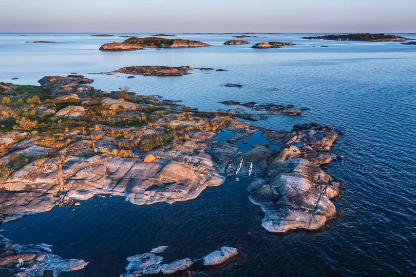 Đi bộ đường dài trên con đường mòn mới rộng lớn này Quần đảo Stockholm (Thụy Điển). Ảnh: Martin Edström.