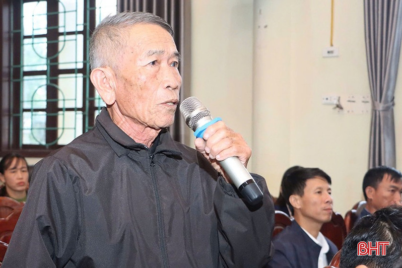 Cử tri Nguyễn Văn Tường ở thôn Quang Đồng, xã Cẩm Quang: Đề nghị tỉnh nghiên cứu hỗ trợ thêm nguồn xi măng để mở rộng các tuyến đường giao thông, đáp ứng tiêu chí trong xây dựng NTM. bqbht_br_z6009043814500-0a1d2570c93db4c0ae002d8e9c107771.jpg