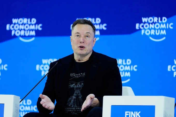 Elon Musk, CEO Tesla, tham dự hội nghị thường niên của Diễn đàn Kinh tế Thế giới (WEF) tại Davos (Thụy Sĩ) tháng 1/2026. Ảnh: AP